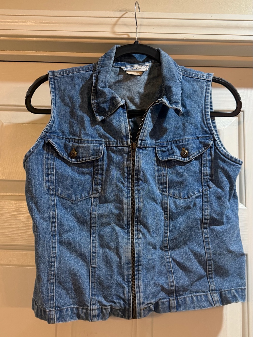 Women’s Blue Denim Sleeveless Zip-Front Vest Jacket Size M Pit 2 pit 19”